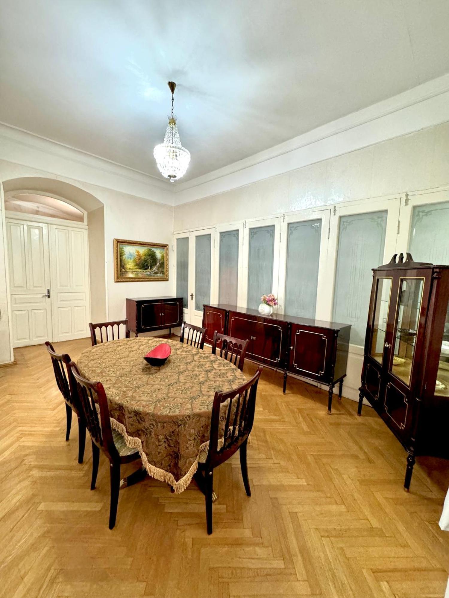 Authentic Old Tbilisi Apartment Buitenkant foto