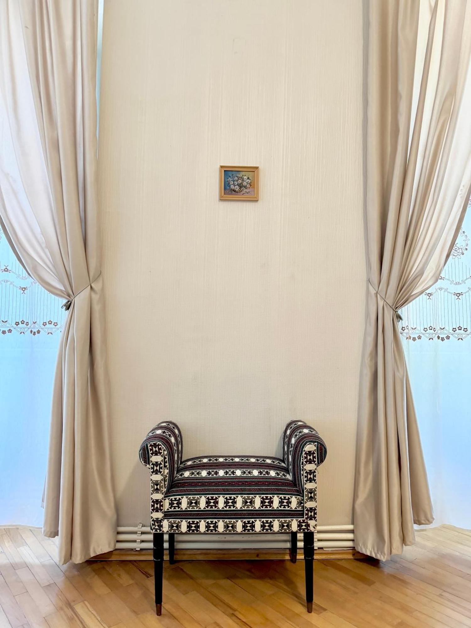 Authentic Old Tbilisi Apartment Buitenkant foto