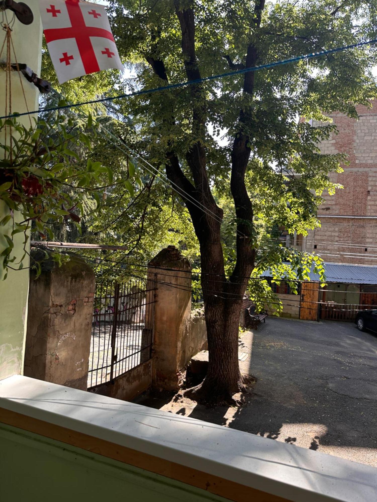 Authentic Old Tbilisi Apartment Buitenkant foto